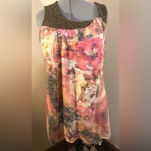 B.L.E.U. Tunic tank top size large.